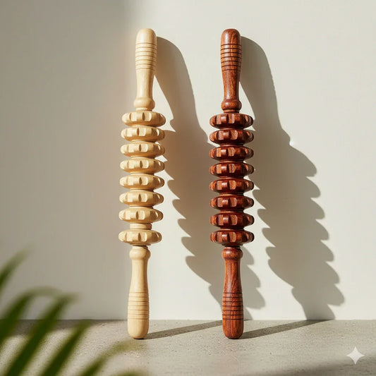 Rouleau de massage corporel professionnel en bois pour soulagement des tensions musculaires et réduction cellulite.